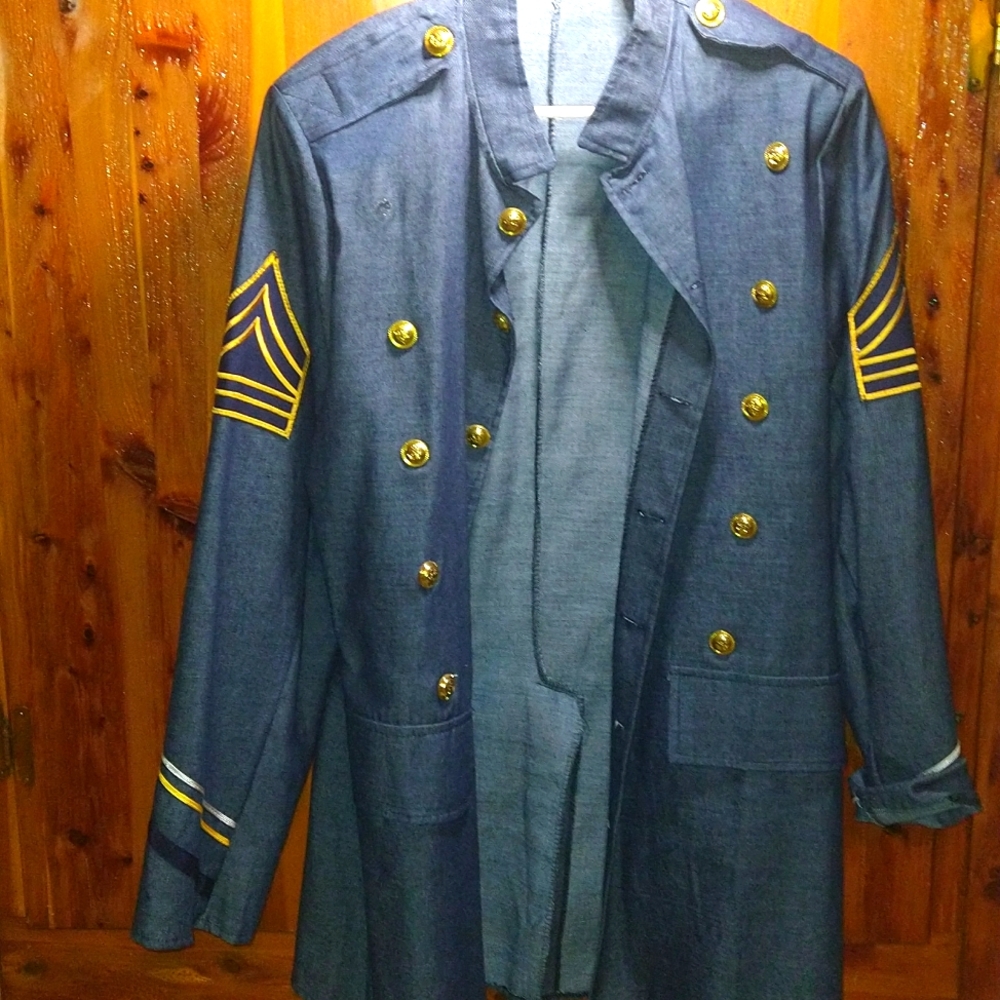 Sergeant pepper costume? Halloween costume core